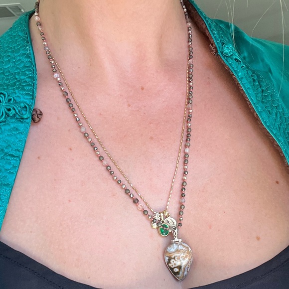 Handmade hand knotted mixed gemstone necklace with jasper pendant - Picture 7 of 9